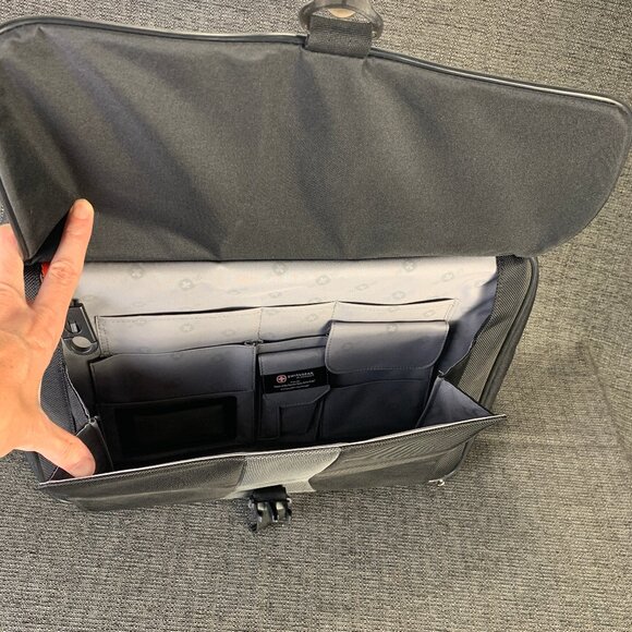 SwissGear 17” Laptop Case - shoulder wenger computer carry-on travel tote bag - Picture 7 of 13